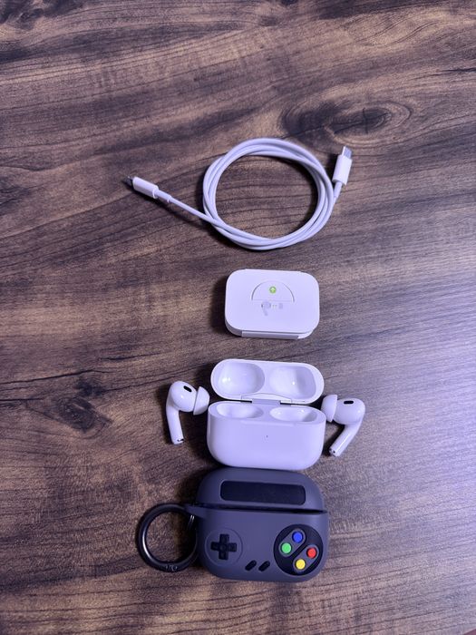 Casti AirPods Pro 2 cu magsafe