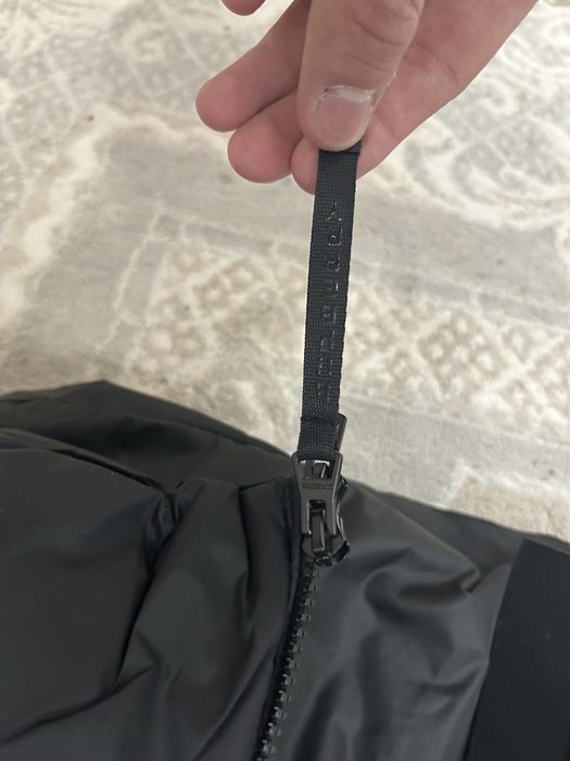 Черна куртка burberry