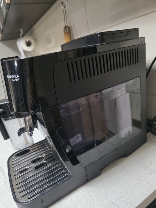 Кафе машина Delonghi