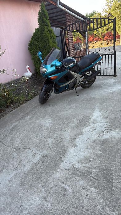 Kawasaki model ZX600E