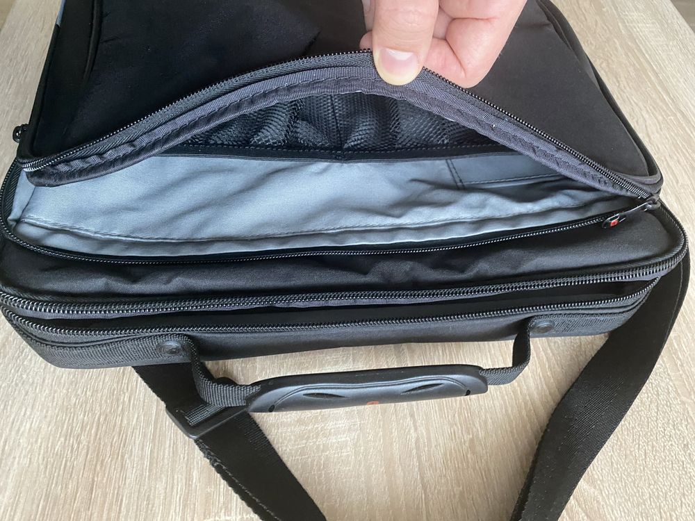 Wenger чанта за лаптоп 15.6’