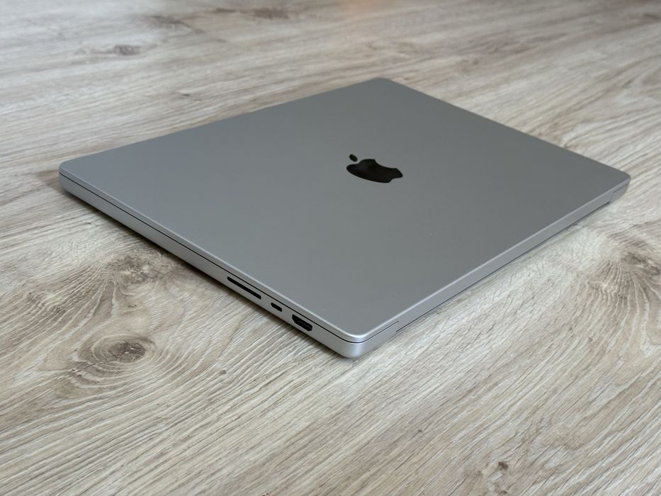 Чисто Нов Macbook Pro 16’ M4 Max/36GB Ram/1TB SSD/Гаранция — миниатюра 6