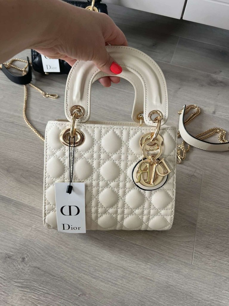 Dolce gabbana Replay  Prada,Louis Vuitton, ChristianDıor, calvın Klaın