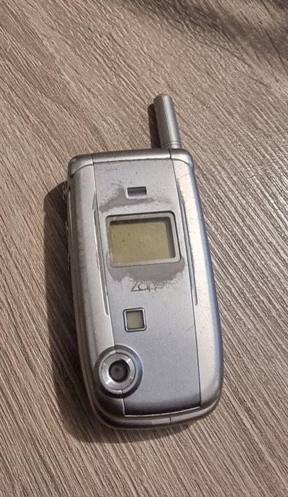 Telefon cu butoane Zapp