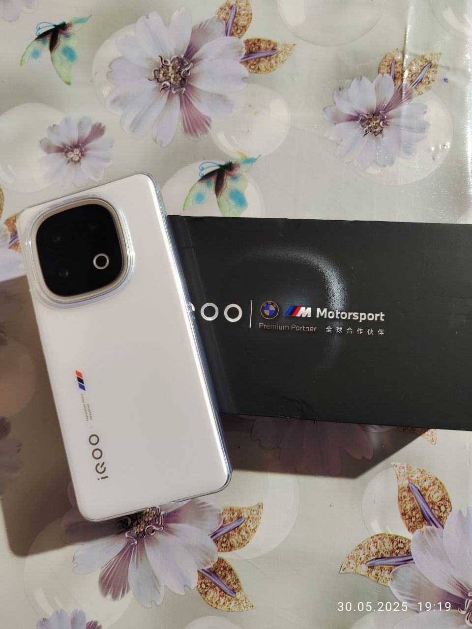 Смартфон iqoo 13