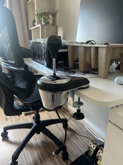 Schimbator de viteze Thrustmaster TH8A