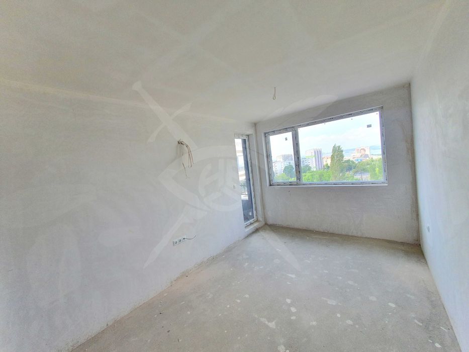 Продава се Двустаен апартамент в Бургас, Славейков - 74 кв.м за 1257 €/кв.м - Снимка #4