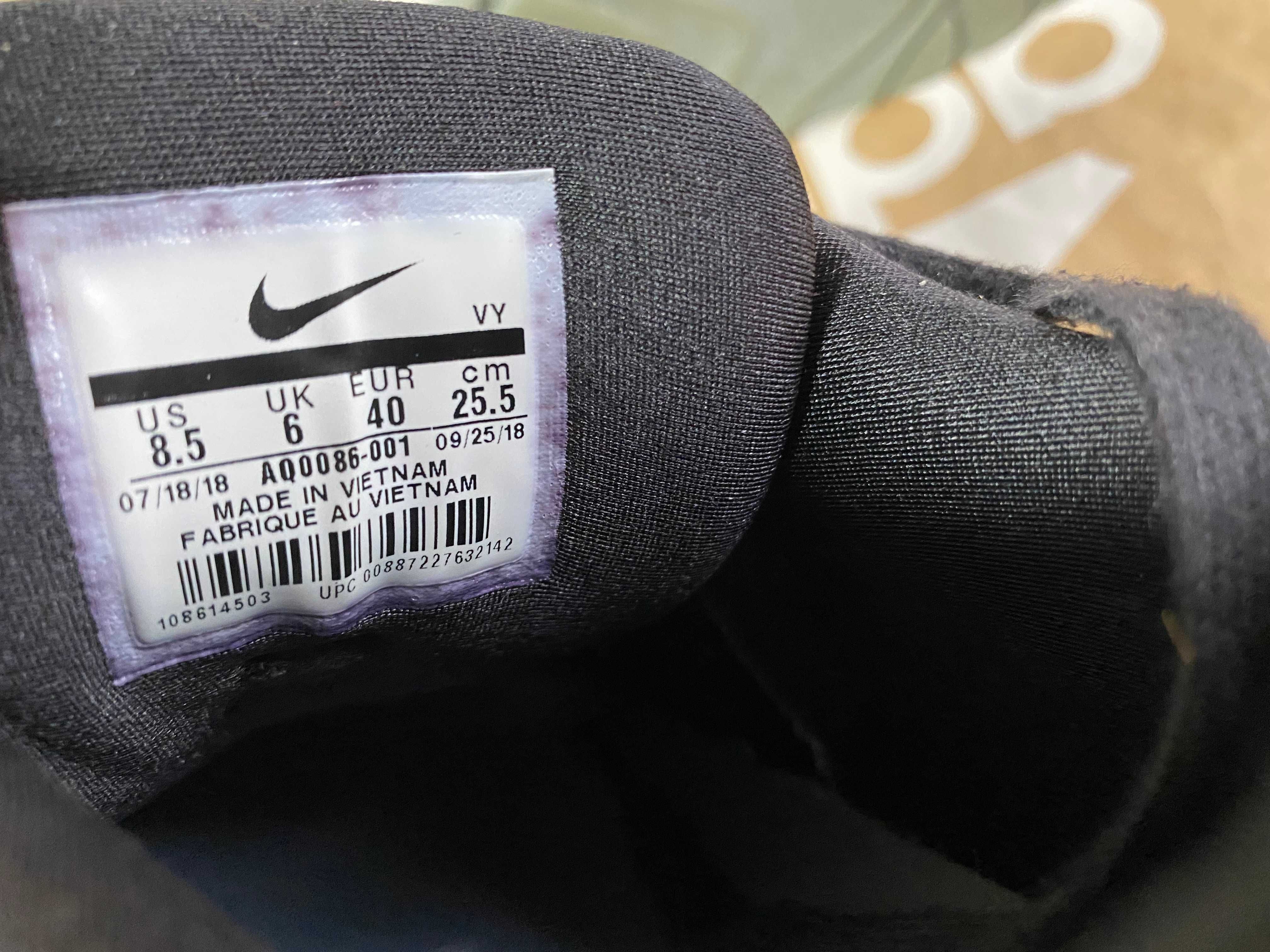 ''Nike Outburst Premium''оригинални дамски кожени маратонки 40 номер