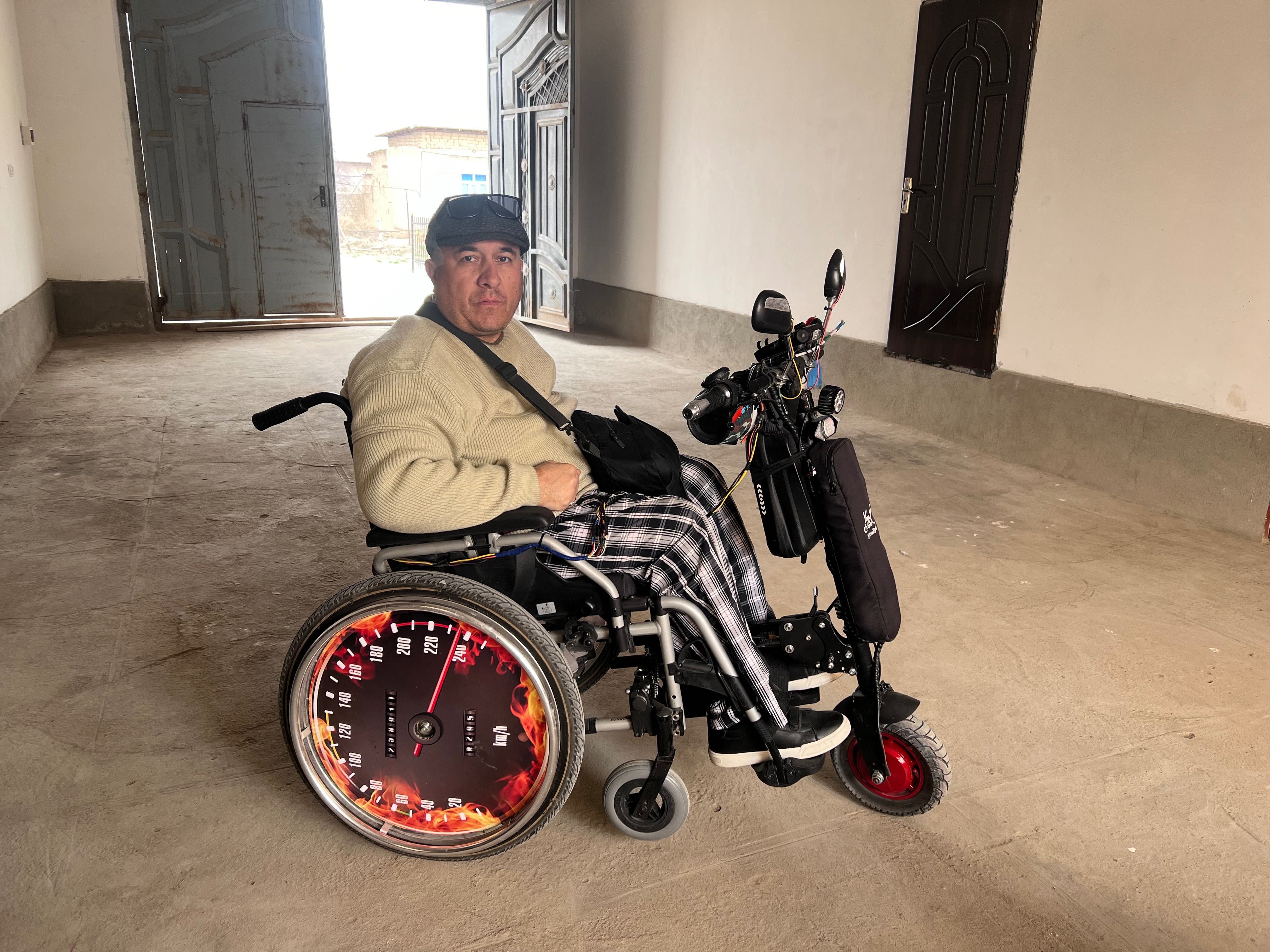 Инвалидная коляска с электроприводом