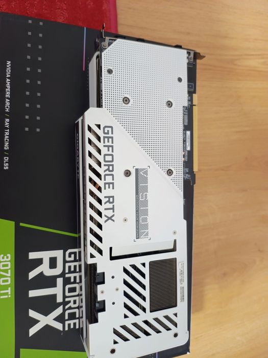 Vând placa video RTX 3070 TI 8gb DDR6X