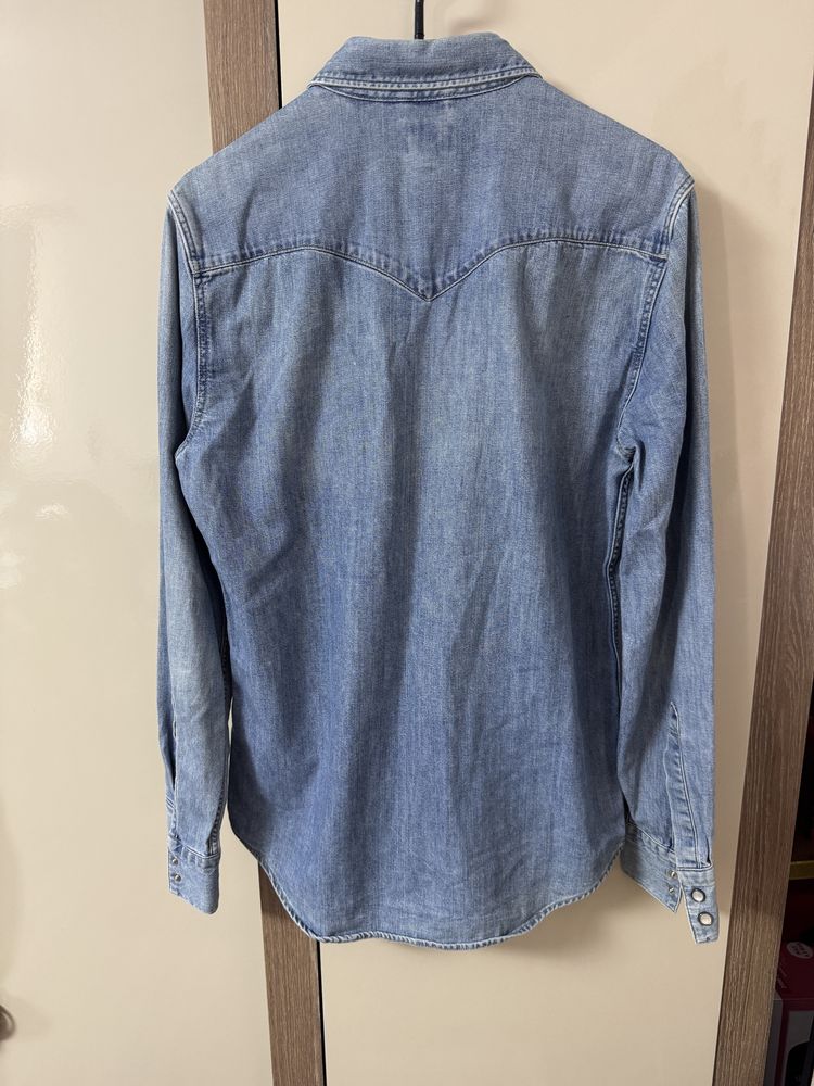 camasa Levi’s.
