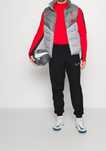 Nike noi marime 147/158 cm corespund la marimea S