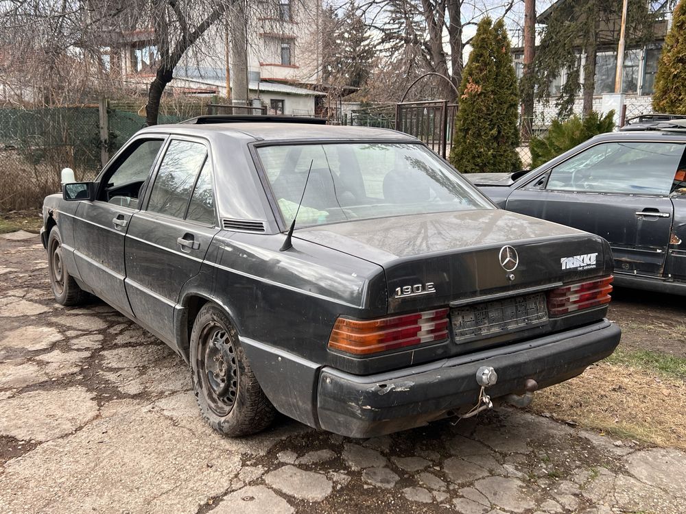 Mercedes 190E 2,0 122 На Части/Мерцедес 190