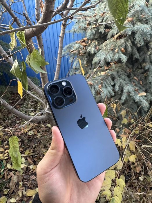 Продам Iphone 15 PRO