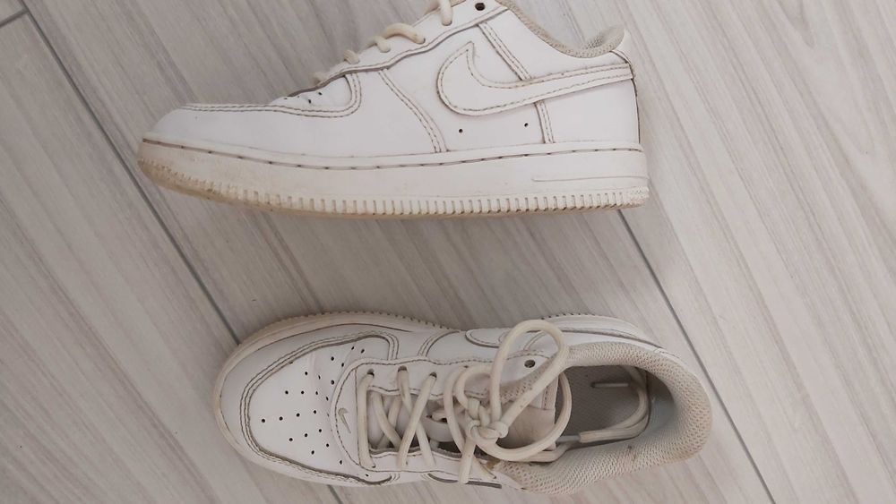 Adidași Nike 31 din piele naturală