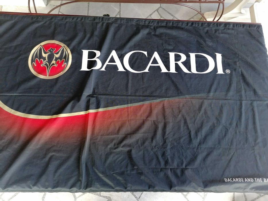 Рекламни платнища за колекционери: Талмордю, Смирноф, Бакарди, Гроуш