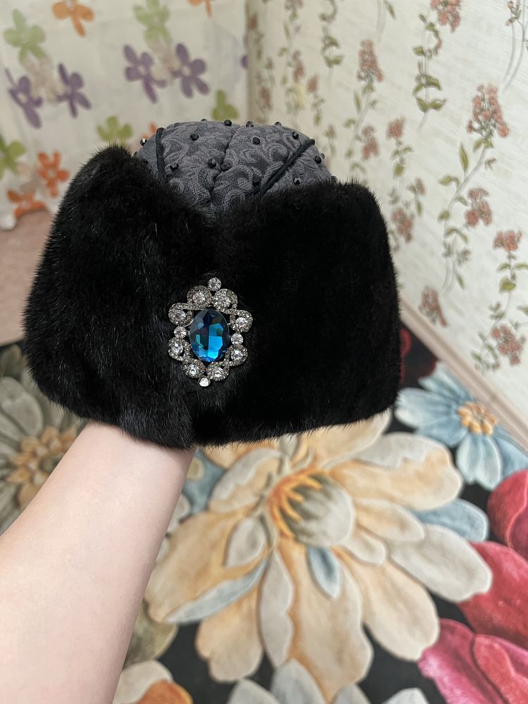 Продам норковую шапку