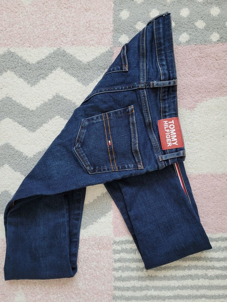 Blugi Tommy Hilfiger 12 ani, 152 cm