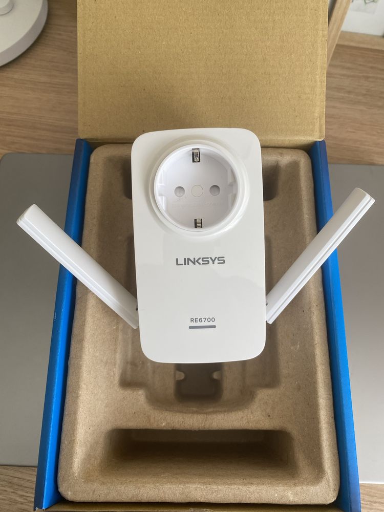 Linksys RE6700. AC1200 AMPLIFY Dual-Band Wi-Fi Range Extender&Bridge