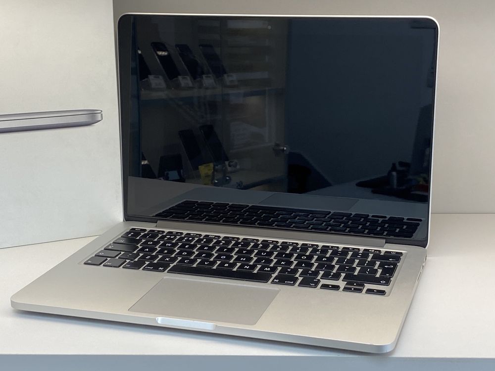 MacBook Pro A1502 Retina