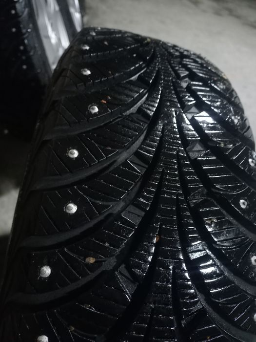 Продам шины с дисками зимние 4штук Состояние идеал торг есть