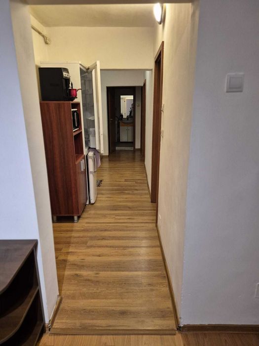 Proprietar inchiriez apartament 4 camere zona Micalaca str Voinicilor