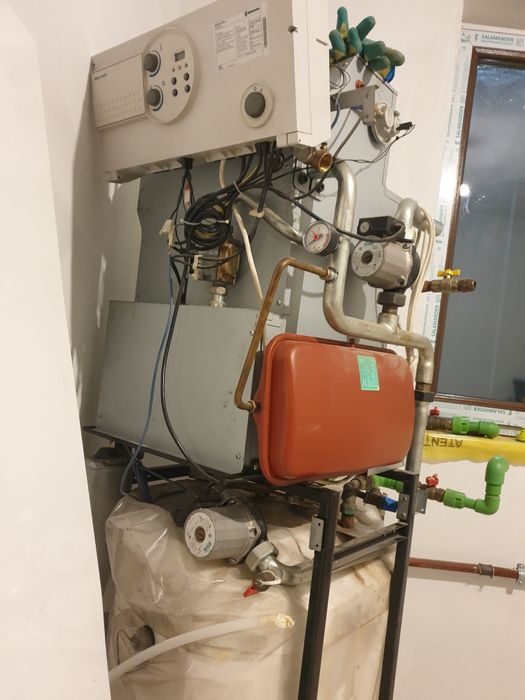 Centrala termica pe gaz cu boiler