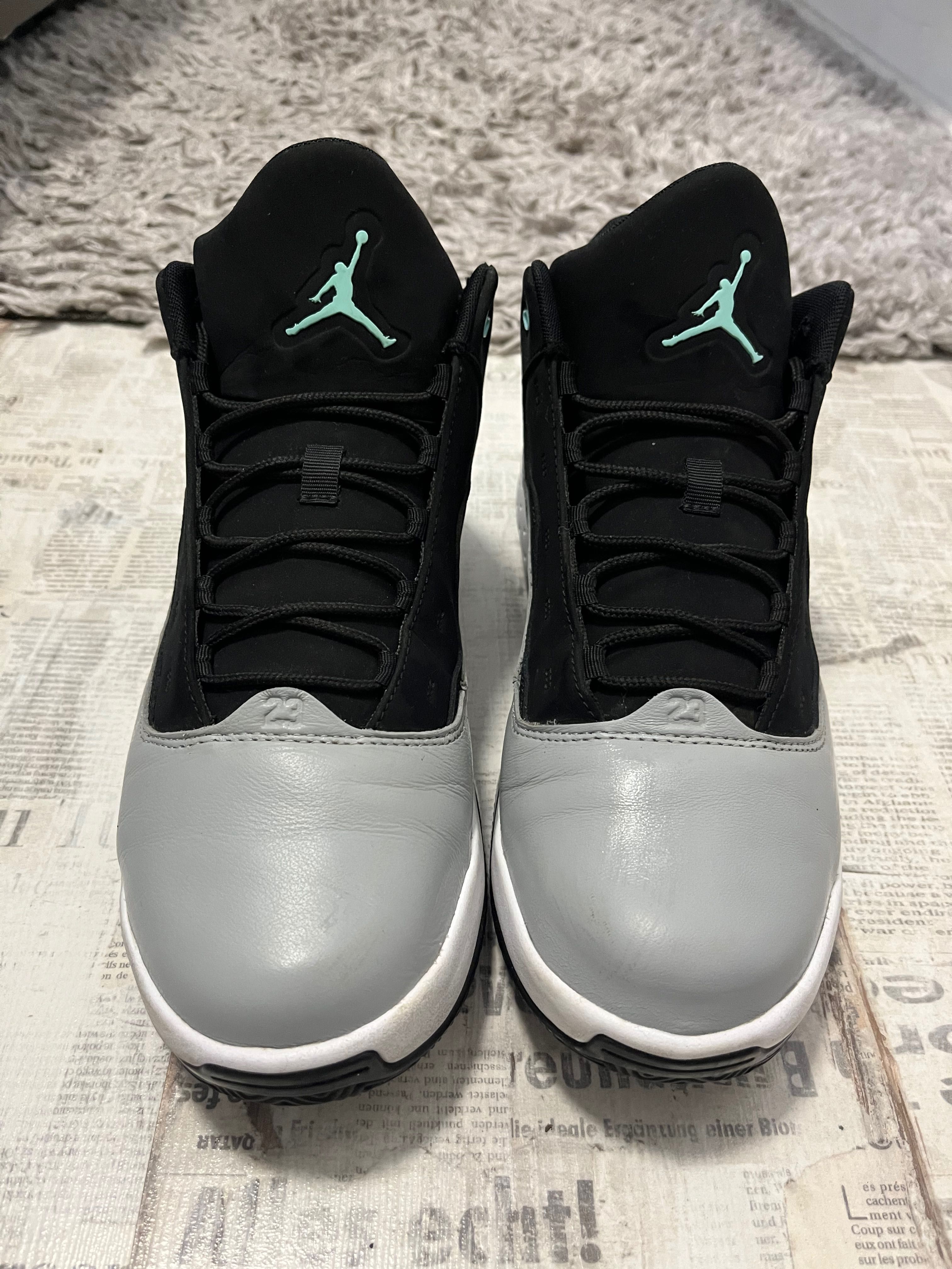 Jordan max aura 2