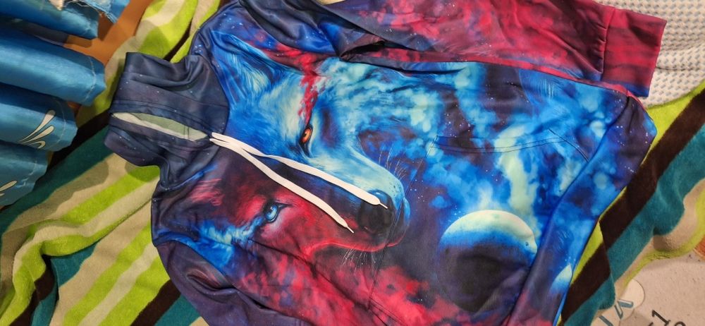 Два суичера М размер