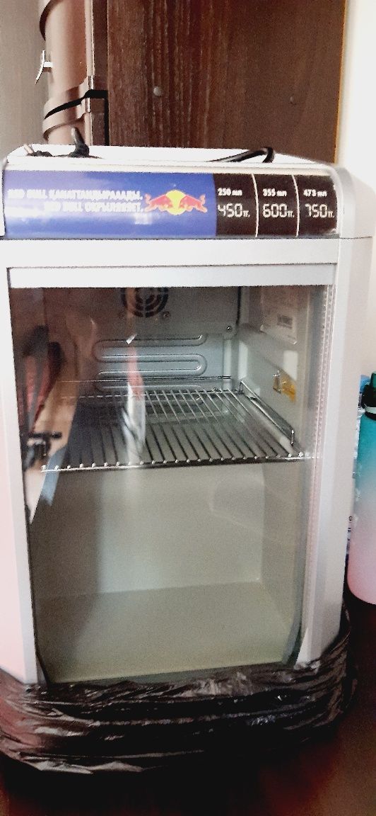 Продам мини холодильник