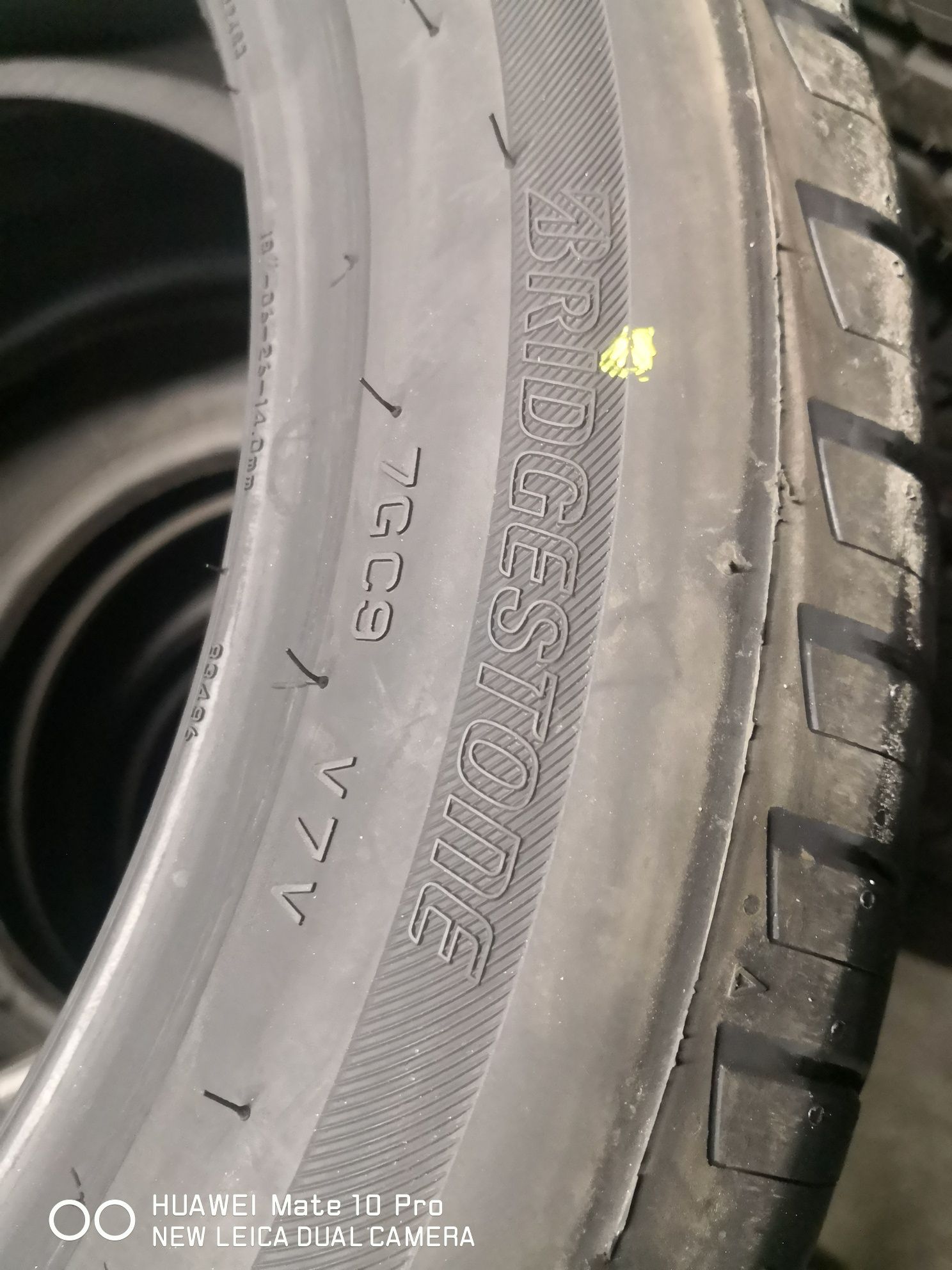 215 55 18 Bridgestone 18 цола нови гуми дот 22