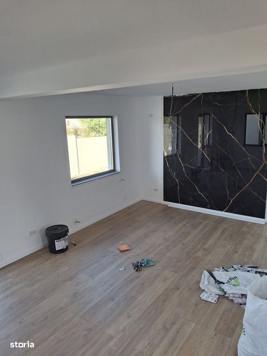 Casa individuala Bragadiru Central Safirului - 5 camere, 4 bai