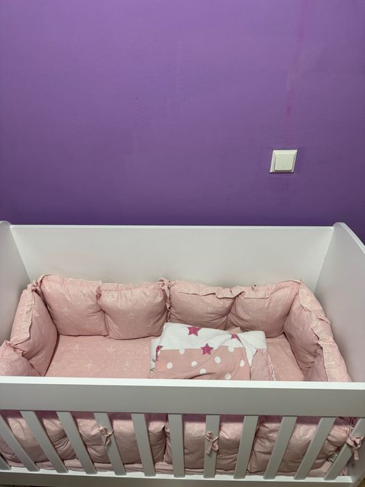 Продавам Бебешко Легло  с Колела и Матрак 60X120СМ