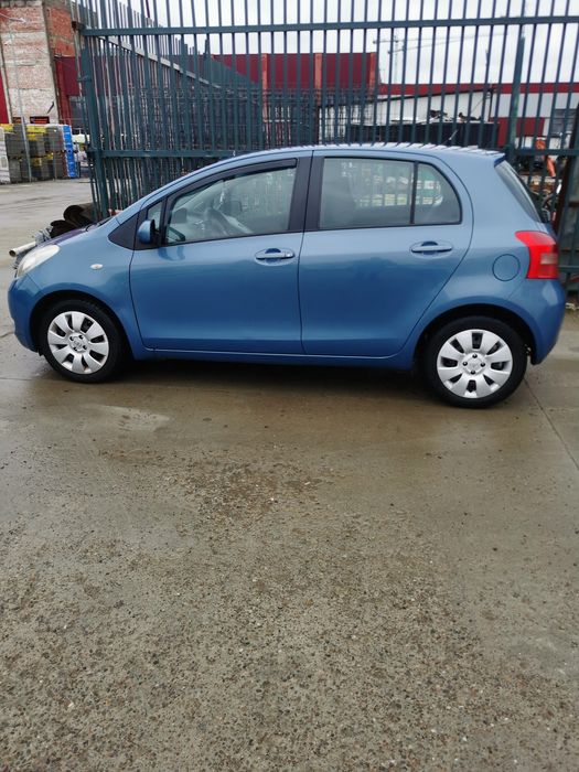 VÂND Toyota Yaris