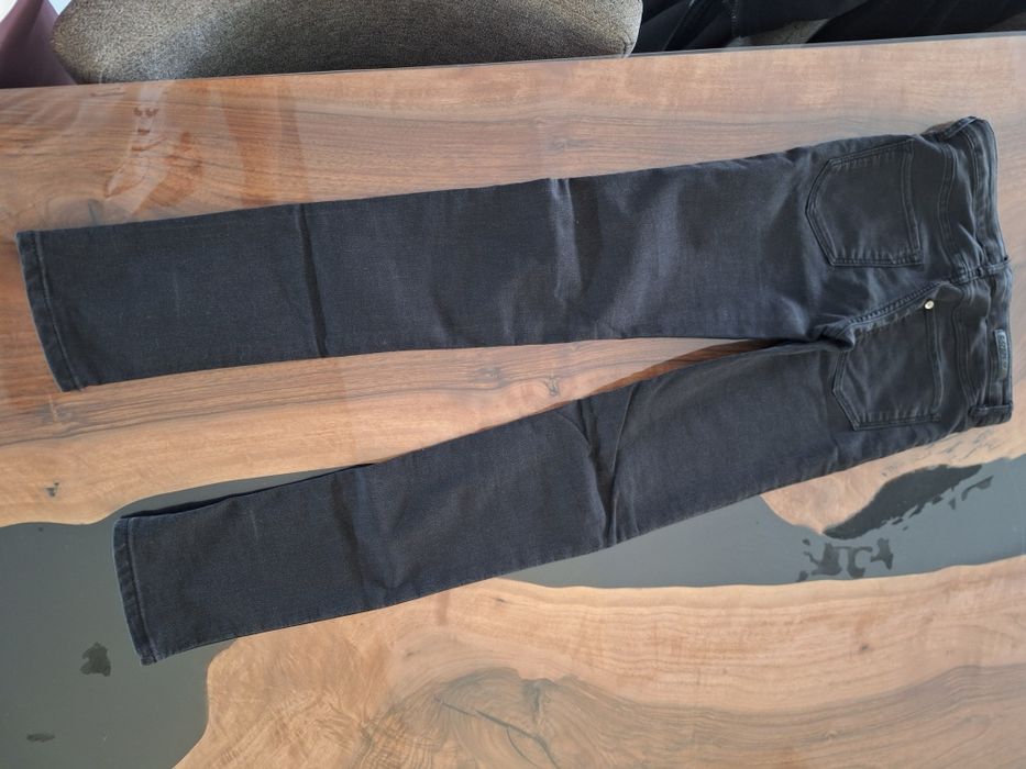 Скини джийнс на H&M