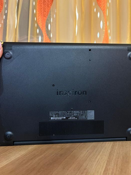 Laptop dell inspiron 3584_i3_7020u.4gb ram.full hd