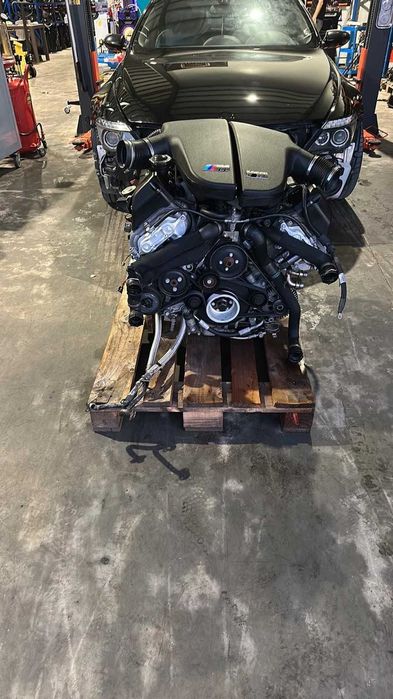 Двигател на BMW M5 E60 M6 E63 S85B50 507 кс