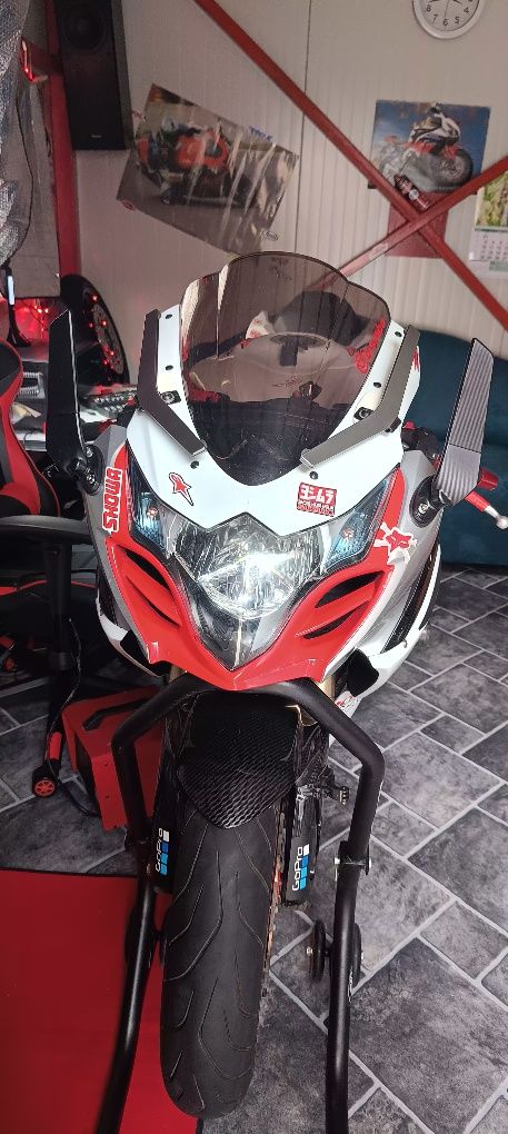 Suzuki gsxr 1000L0
