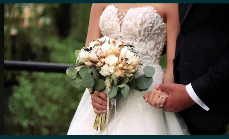 Rochie de mireasa cu crinolina si ambele voaluri incluse