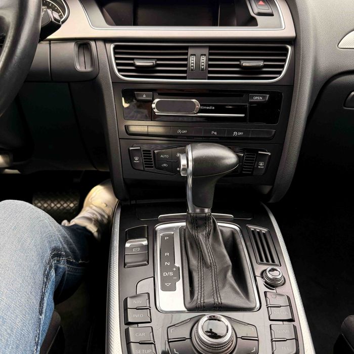 Audi A4 FACELIFT 2.0 diesel AUTOMAT