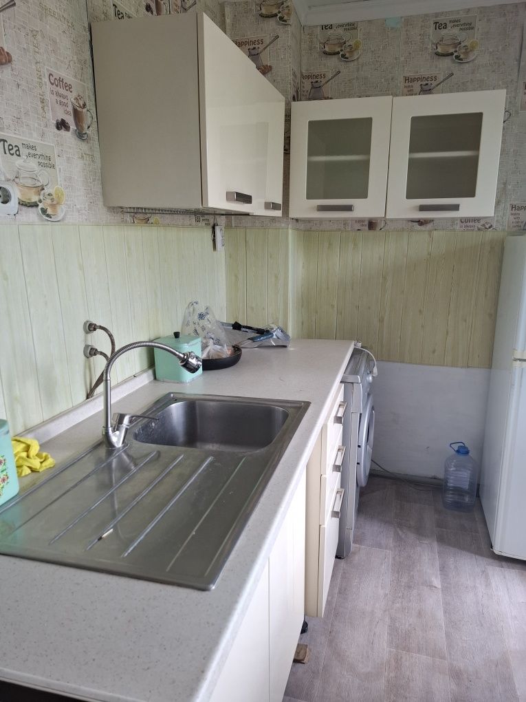 Диван стол раскладной кухонный продаем