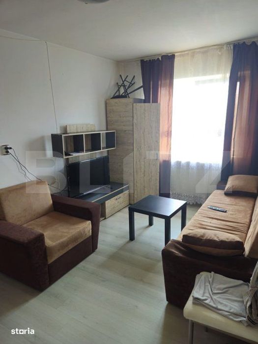 Apartament de vanzare,  cu 2 camere, 33 mp, zona Piata 1 Mai