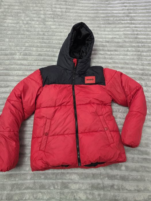 Geaca.          Hugo