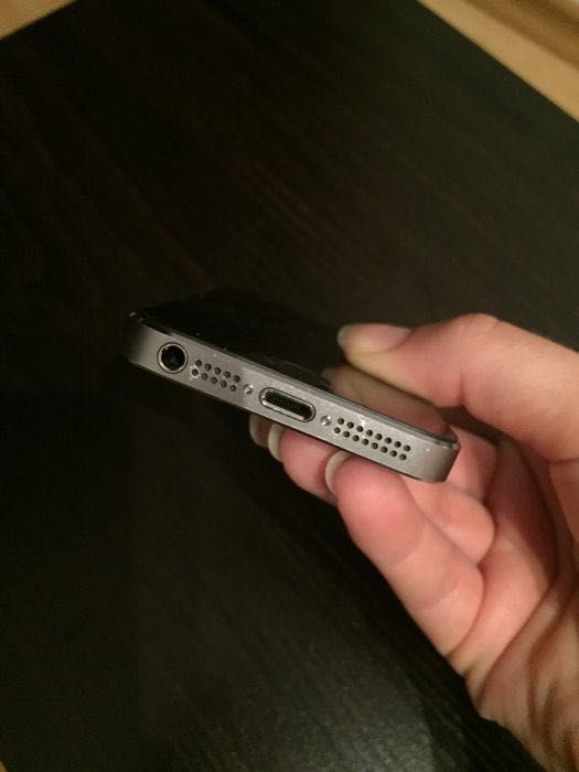 Iphone 5s space gray