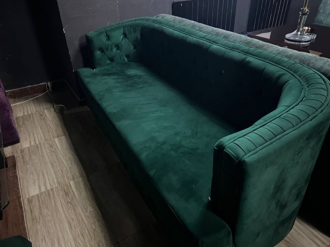 Yumshoq mebel sotiladi