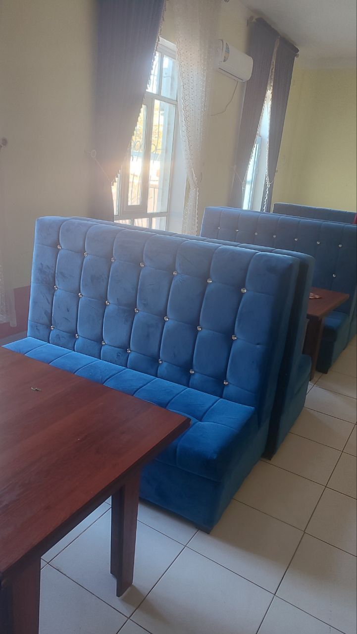 Divan yumshoq mebel