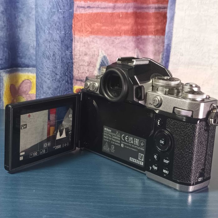 Nikon Z fc kit + grip + garanție / zfc z-fc / ca nou