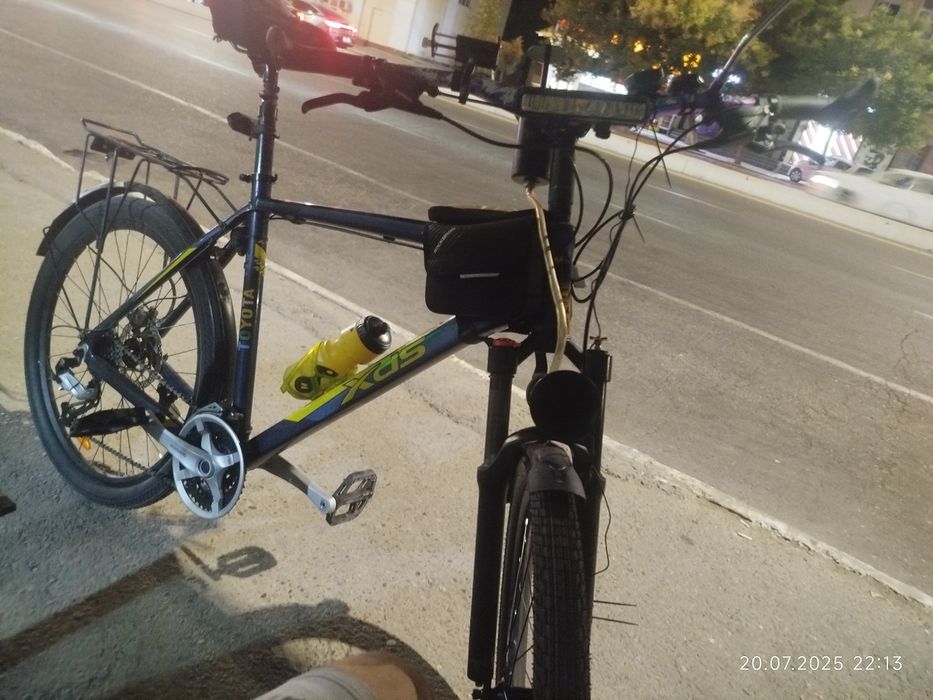 Продаётся срочно!!! Спортивный велосипед  полностью навороченный