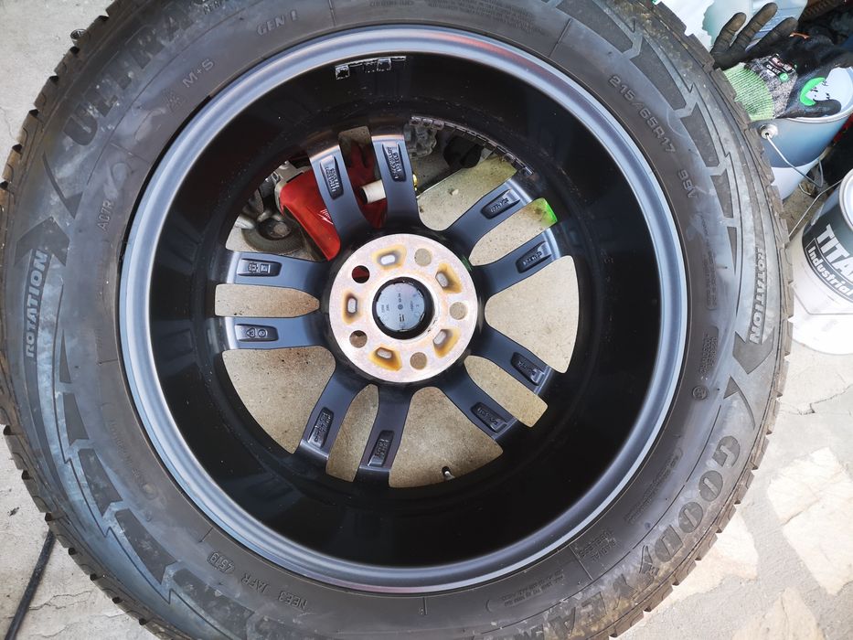 Mitsubishi 17 цола, 215/65/17