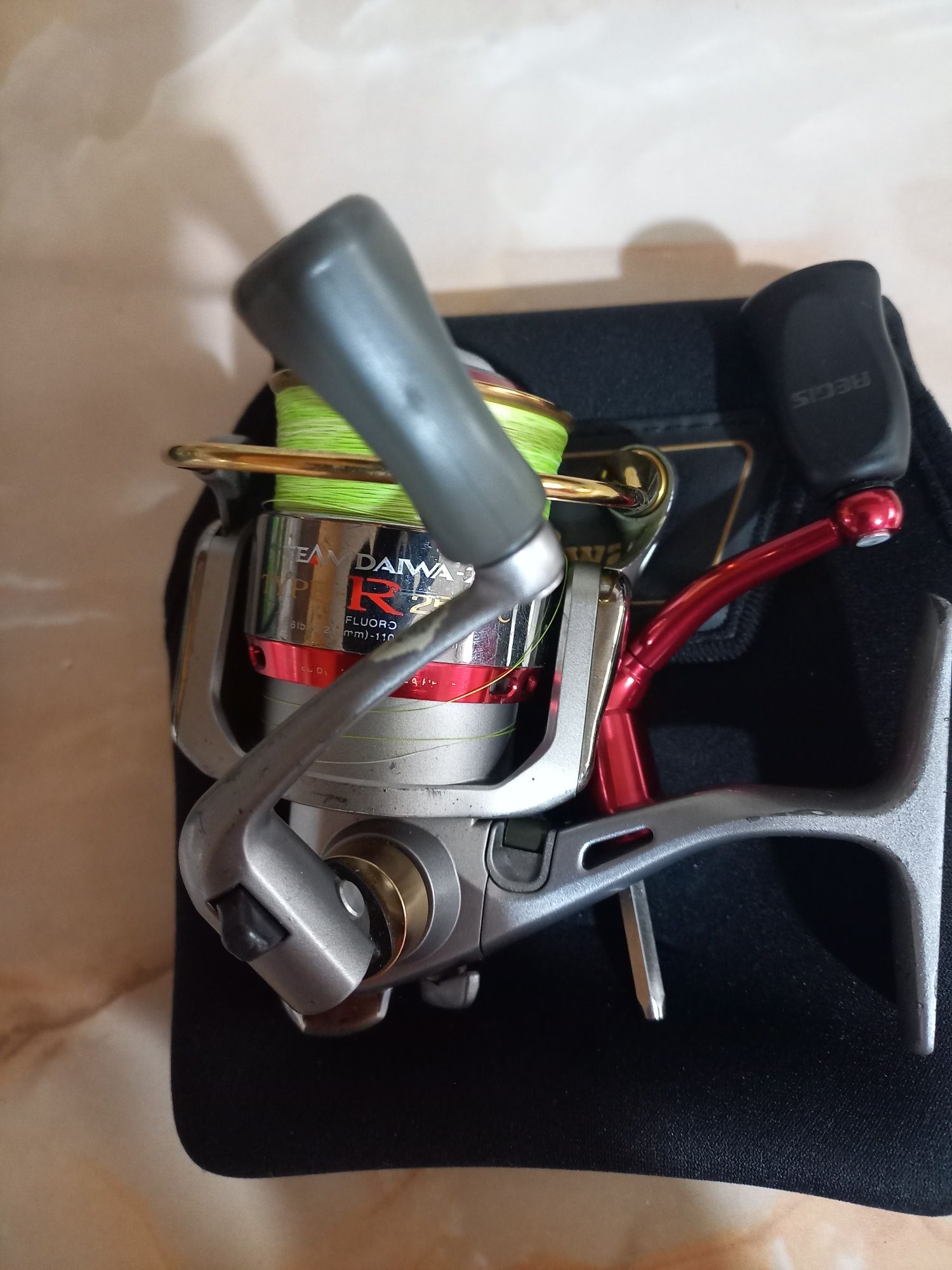 / daiwa-z 2506c/Mitchell mag -pro lite/ shimano vanford c3000